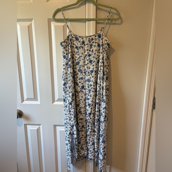 Gap Floral Handkerchief Blue Floral Dress - Picture 3 of 8